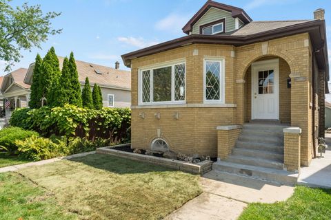 Photo of 5853 W Newport Avenue W, Chicago, IL 60634 (MLS # 12539921)