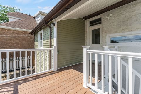 Tiny photo for 5853 W Newport Avenue, Chicago, IL 60634 (MLS # 12539921)