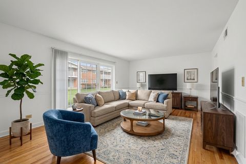 Tiny photo for 169 E Palatine Road #E, Palatine, IL 60067 (MLS # 12613778)