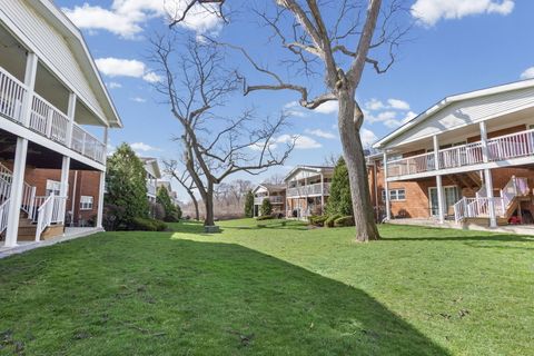 Tiny photo for 169 E Palatine Road #E, Palatine, IL 60067 (MLS # 12613778)