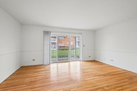 Tiny photo for 169 E Palatine Road #E, Palatine, IL 60067 (MLS # 12613778)
