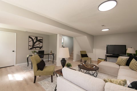 Tiny photo for 175 S Maple Street, Palatine, IL 60067 (MLS # 12789715)