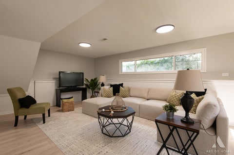 Tiny photo for 175 S Maple Street, Palatine, IL 60067 (MLS # 12789715)