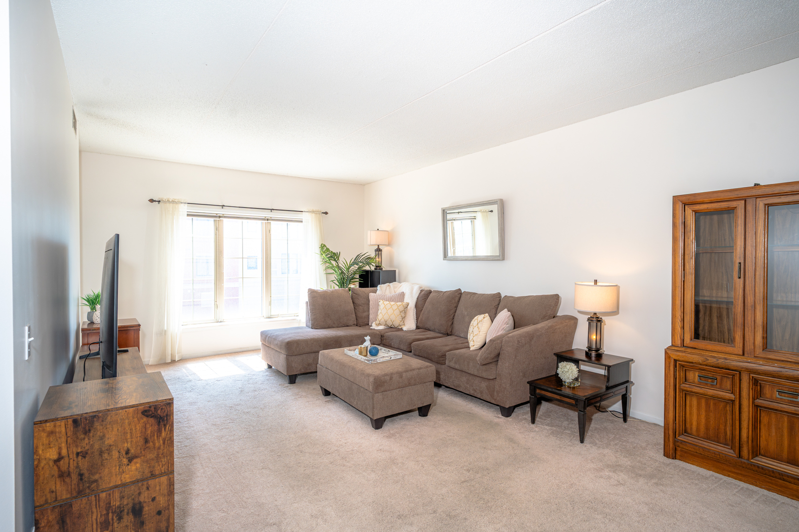 9670 Franklin Avenue 214