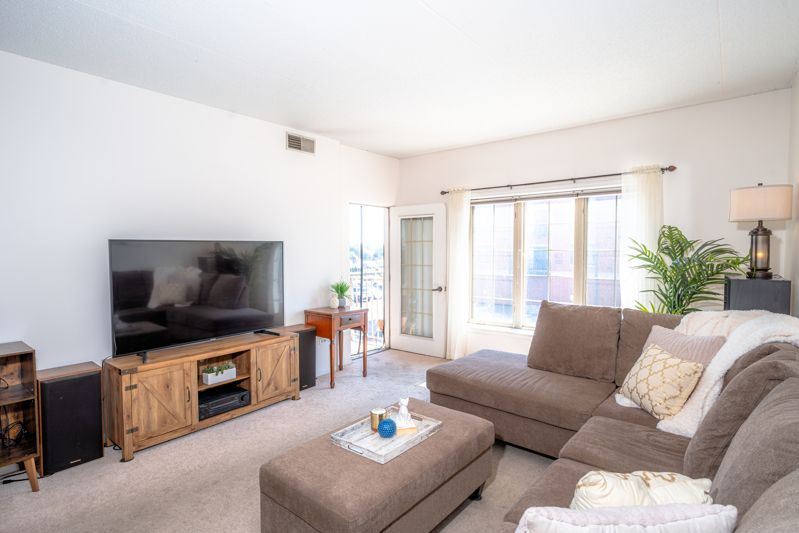 9670 Franklin Avenue 214