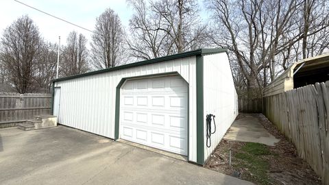 Tiny photo for 517 College Avenue, Centralia, IL 62801 (MLS # 12595855)