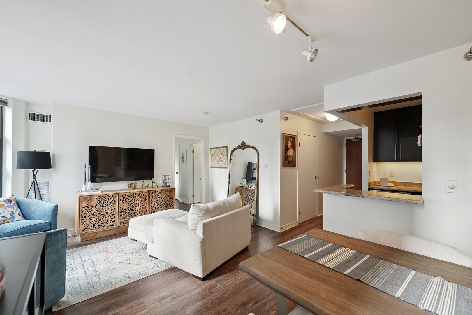 401 E ONTARIO Street 2506