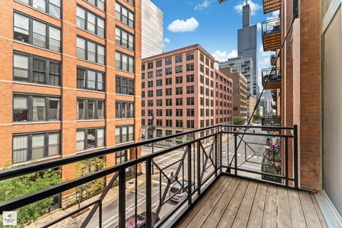 Tiny photo for 701 W Jackson Boulevard #302B, Chicago, IL 60661 (MLS # 12485391)