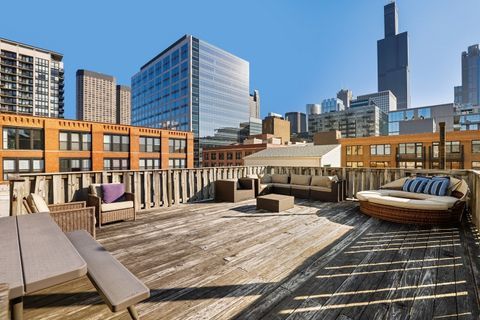 Tiny photo for 701 W Jackson Boulevard #302B, Chicago, IL 60661 (MLS # 12485391)