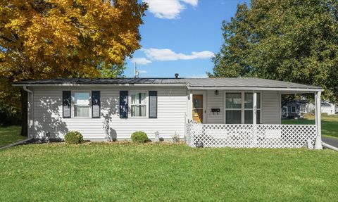 Photo of 407 W Oak Street, Leroy, IL 61752 (MLS # 12510553)