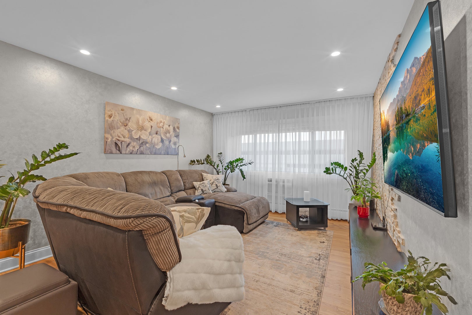 5358 N Cumberland Avenue 421