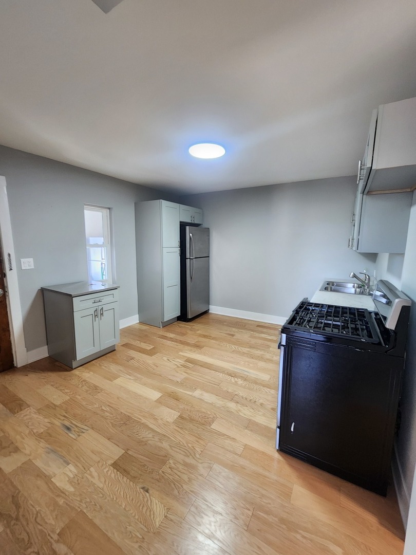 5025 W Berenice Avenue 2R - Photo 3
