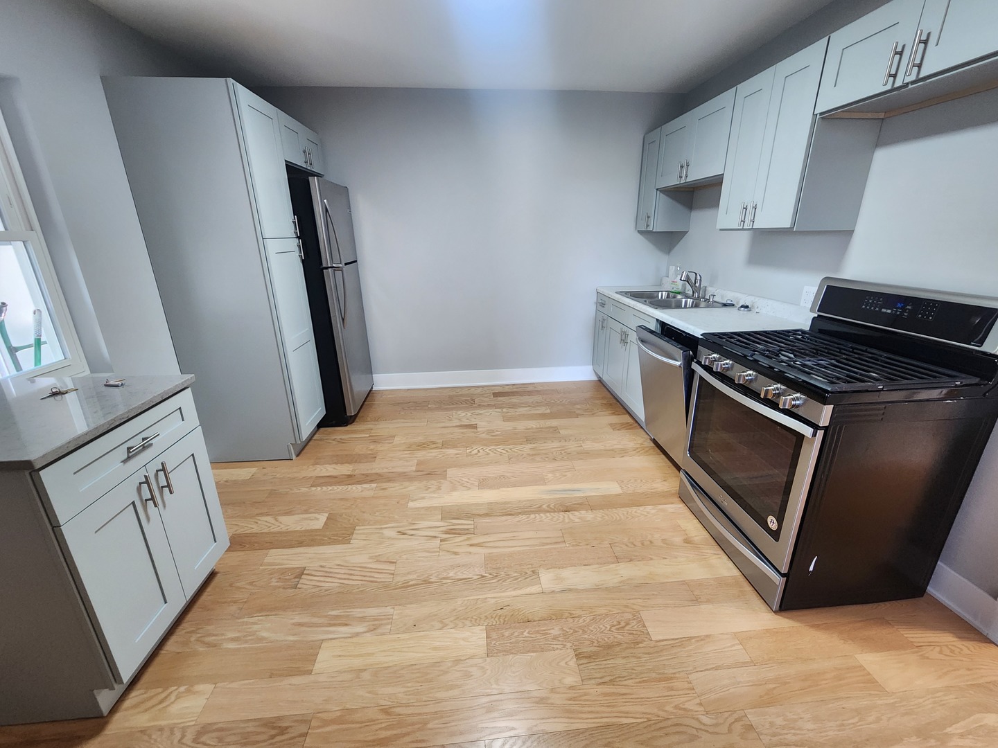5025 W Berenice Avenue 2R - Photo 2