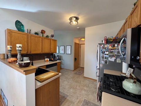 Tiny photo for 661 Fieldcrest Drive #B, South Elgin, IL 60177 (MLS # 12788084)