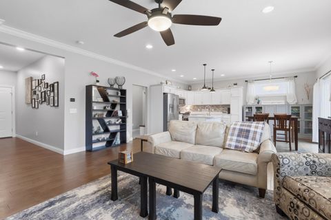 Tiny photo for 4428 Slate Creek Drive, Bettendorf, IA 52722 (MLS # 12584664)