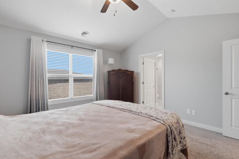 Tiny photo for 4428 Slate Creek Drive, Bettendorf, IA 52722 (MLS # 12584664)