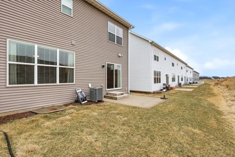 Tiny photo for 4428 Slate Creek Drive, Bettendorf, IA 52722 (MLS # 12584664)