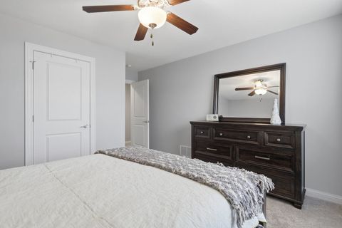 Tiny photo for 4428 Slate Creek Drive, Bettendorf, IA 52722 (MLS # 12584664)