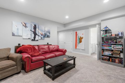 Tiny photo for 4428 Slate Creek Drive, Bettendorf, IA 52722 (MLS # 12584664)