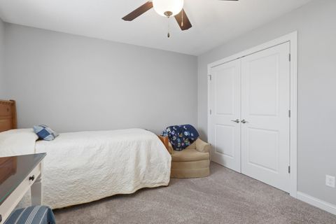 Tiny photo for 4428 Slate Creek Drive, Bettendorf, IA 52722 (MLS # 12584664)