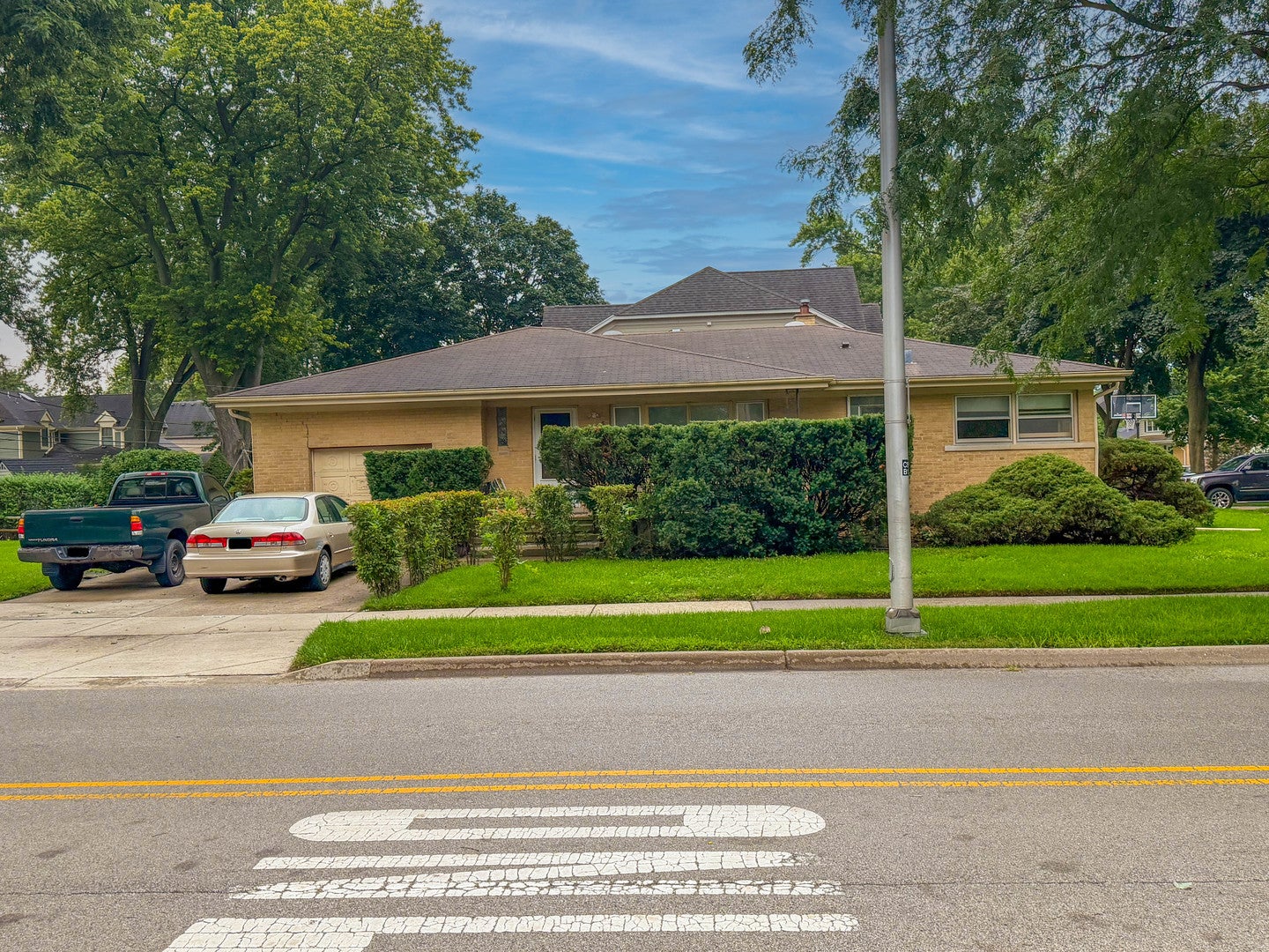 2105 E Kensington Road