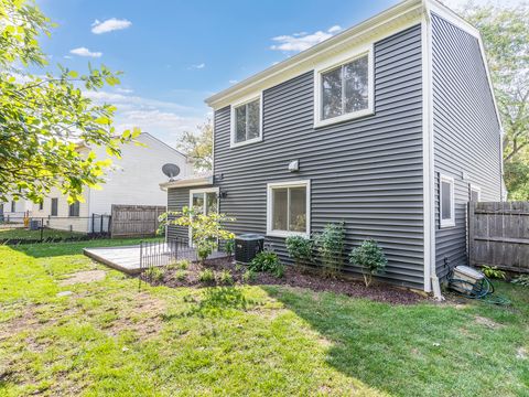 Tiny photo for 5015 Rochester Drive, Hoffman Estates, IL 60010 (MLS # 12489423)