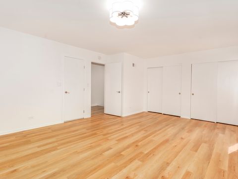 Tiny photo for 5015 Rochester Drive, Hoffman Estates, IL 60010 (MLS # 12489423)
