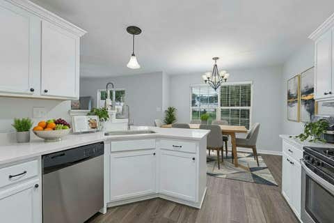 Tiny photo for 1011 N South Elgin Boulevard, South Elgin, IL 60177 (MLS # 12721485)