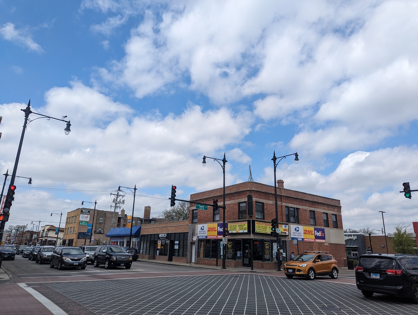 4004-4008 W Montrose Avenue