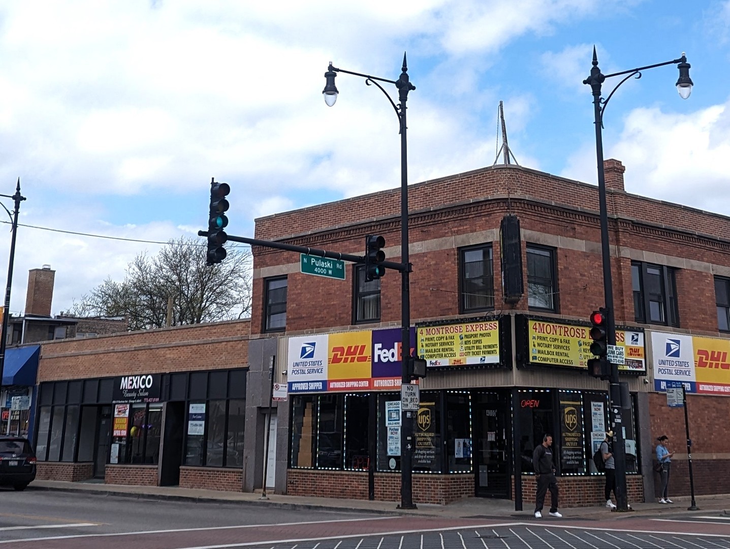 4004-4008 W Montrose Avenue