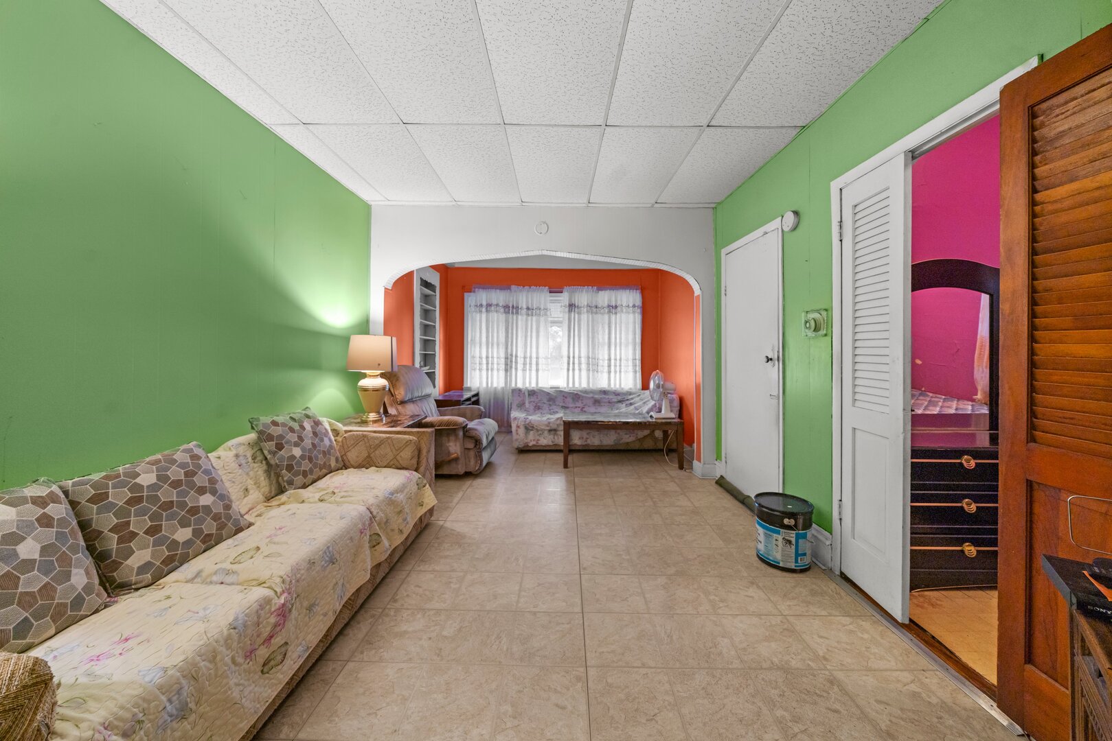 1623 N Artesian Avenue