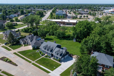 Tiny photo for 2267 Saint Andrews Circle, Bettendorf, IA 52722 (MLS # 12665386)