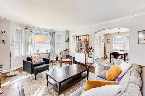 Tiny photo for 1507 Cleveland Street, Evanston, IL 60202 (MLS # 12566685)