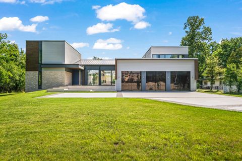 Tiny photo for 711 Becker Road, Glenview, IL 60025 (MLS # 12508323)