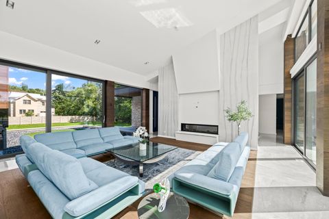 Tiny photo for 711 Becker Road, Glenview, IL 60025 (MLS # 12508323)