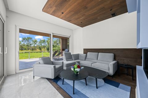 Tiny photo for 711 Becker Road, Glenview, IL 60025 (MLS # 12508323)