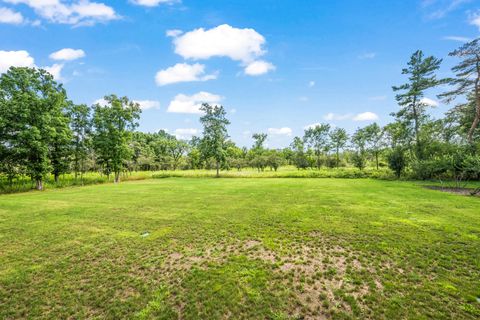 Tiny photo for 711 Becker Road, Glenview, IL 60025 (MLS # 12508323)