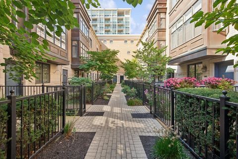 Tiny photo for 1816 S Indiana Avenue #B, Chicago, IL 60616 (MLS # 12606326)
