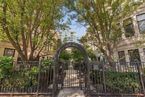 Tiny photo for 1816 S Indiana Avenue #B, Chicago, IL 60616 (MLS # 12606326)