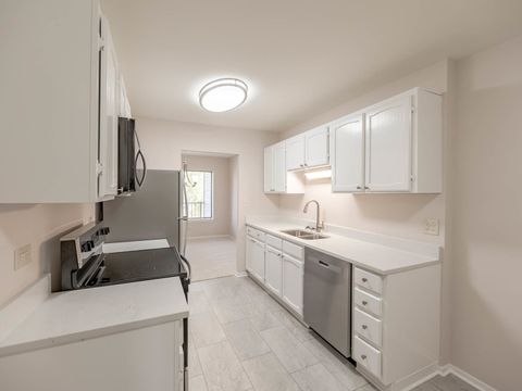 Tiny photo for 3050 Pheasant Creek Drive #407, Northbrook, IL 60062 (MLS # 12512206)