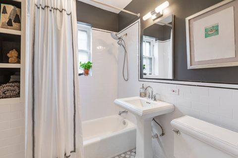 Tiny photo for 1118 Washington Boulevard #1A, Oak Park, IL 60302 (MLS # 12579871)