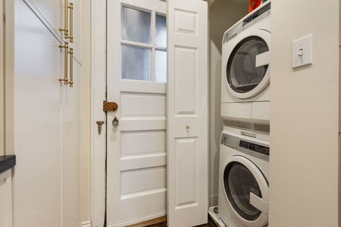 Tiny photo for 1118 Washington Boulevard #1A, Oak Park, IL 60302 (MLS # 12579871)