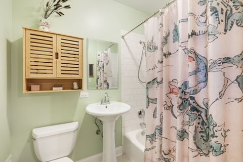 Tiny photo for 1118 Washington Boulevard #1A, Oak Park, IL 60302 (MLS # 12579871)