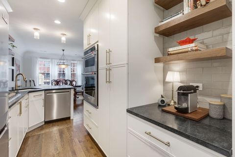 Tiny photo for 1118 Washington Boulevard #1A, Oak Park, IL 60302 (MLS # 12579871)