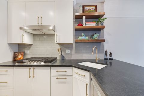 Tiny photo for 1118 Washington Boulevard #1A, Oak Park, IL 60302 (MLS # 12579871)