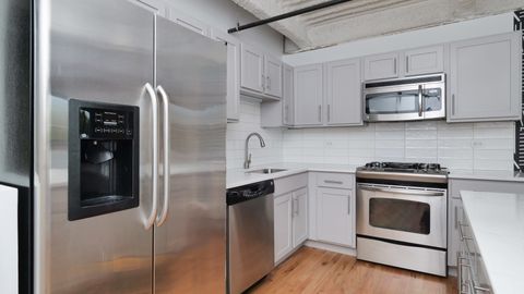 Tiny photo for 2545 S Dearborn Street #309, Chicago, IL 60616 (MLS # 12614470)