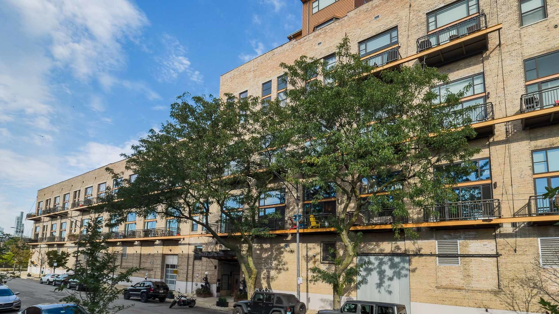 2545 S Dearborn Street 309