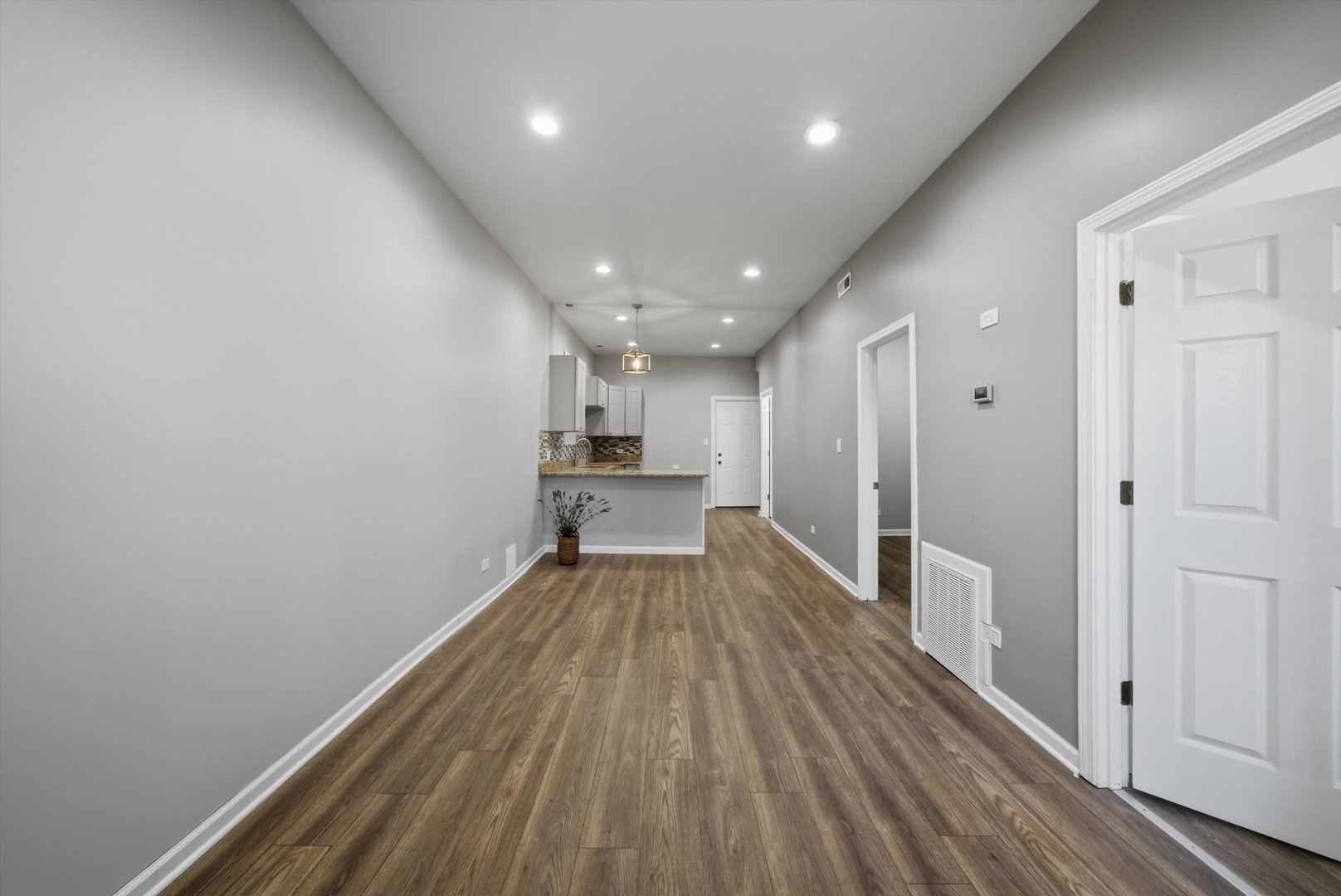 2812 S Trumbull Avenue