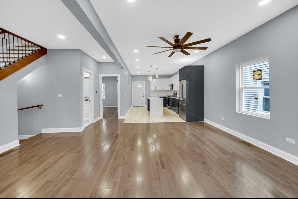 37 N Lotus Avenue