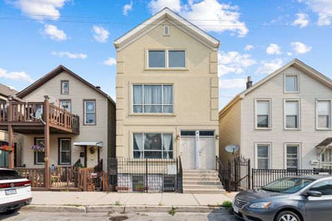 Photo of 1028 W 20th Place #1, Chicago, IL 60608 (MLS # 12469541)